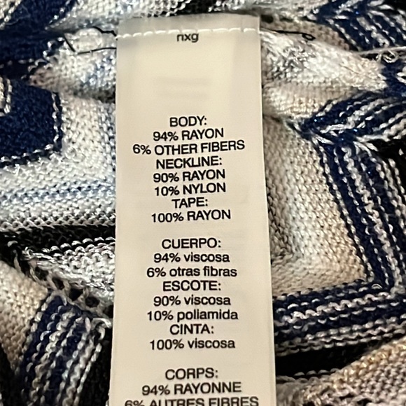 White House Black Market ZigZag Cross-Back White, Blue, Gray Sweater in Medium - Picture 14 of 16